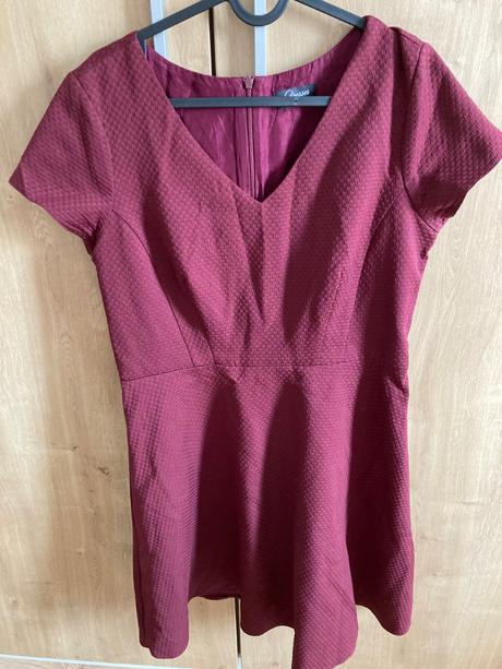 Bordove saty, yessica,m