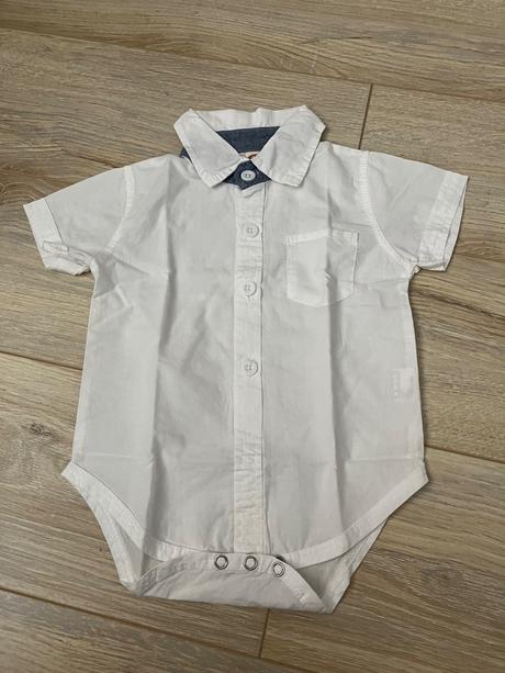 Sivý slávnostný komolet, 74