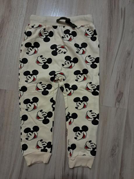 Tepláky 92, disney,92