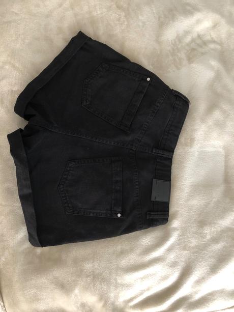 Čierne kraťasy bershka, bershka,xs