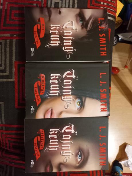 L. j. smith tajný kruh zasvěcení, otrokyně, moc, 