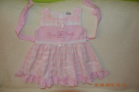 Šaty s klobučikom, 92