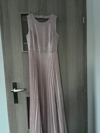Spolocenske saty, 38