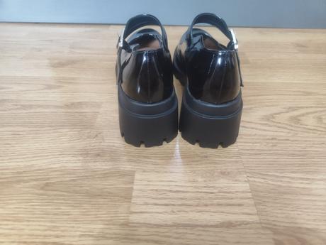 Topánky, 38
