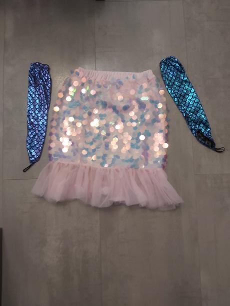 Dievčenský karnevalovy kostym, 