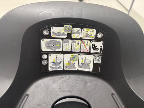 Základňa na vajíčko, britax