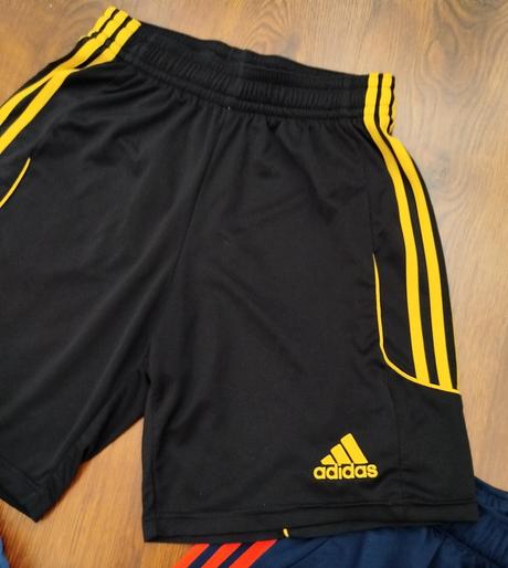 Čierne kraťasy adidas climalite + ďalšie dve gátis, adidas,164