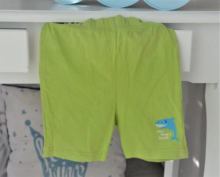 Kraťase so žralokom-86/92, 86