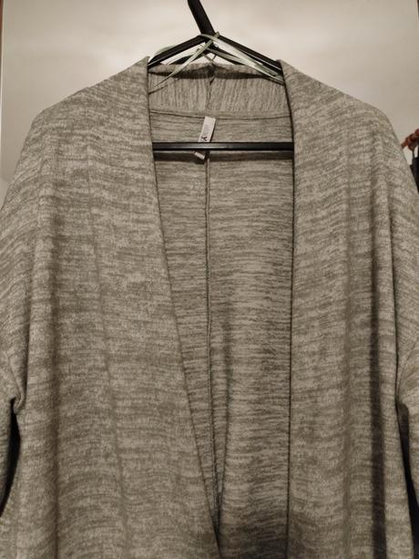 Dlhší sveter bez zapínania, 