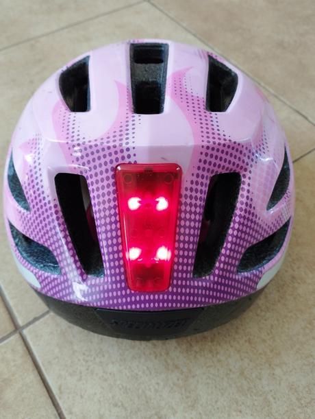 Prilba specialized, s