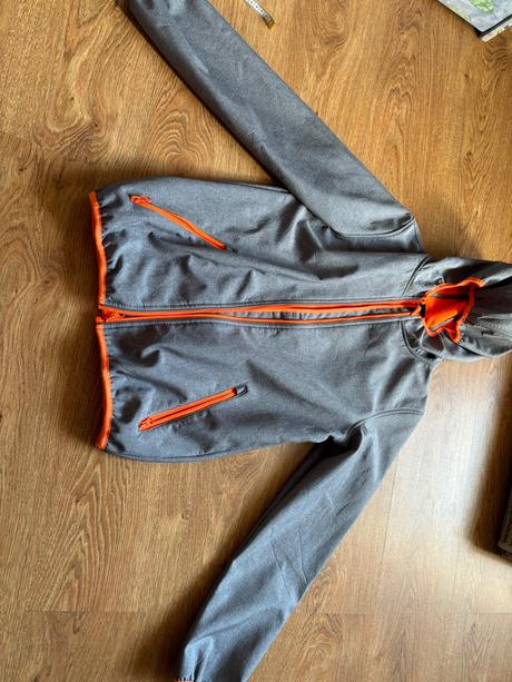 Vetrovka 146/152, 146