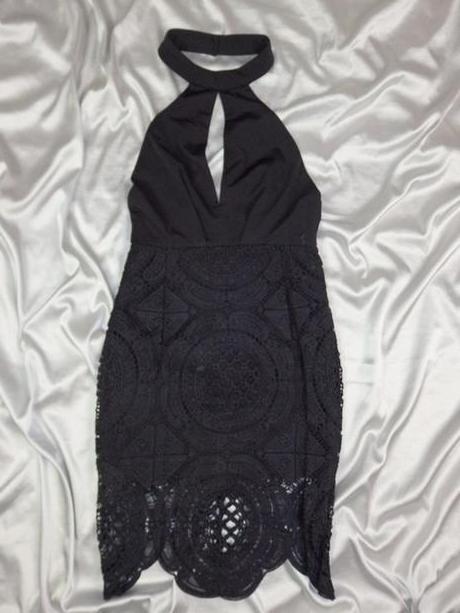 Kvalitné čipkované šaty, xs