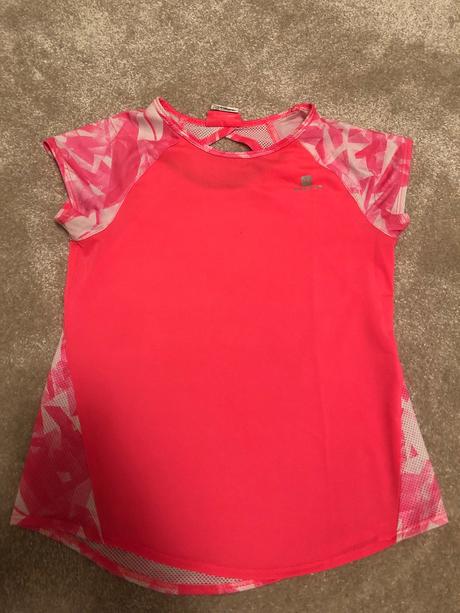 Tričko pre športovkyňu, decathlon,116