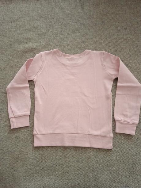 Mikiny s našitými flitrami (2 kusy), 104