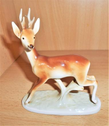 Porcelánová soška srnec made in czechoslovakia, 