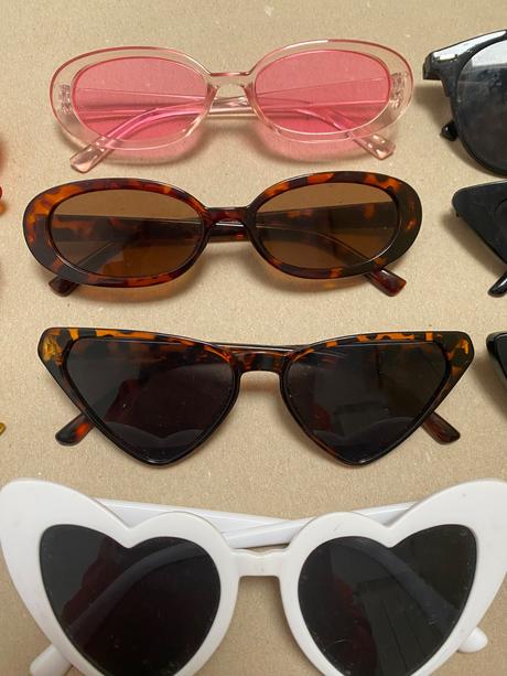 Farebné párty okuliare a slnečné okuliare, 