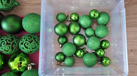Zelené guličky na stromček, 