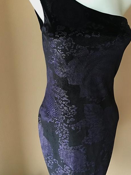 Krásne zamatove saty, 40 / m