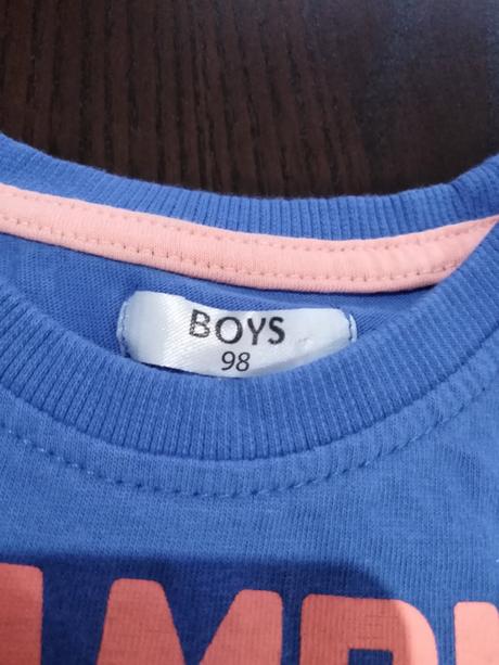 Bielo modre triko, 98