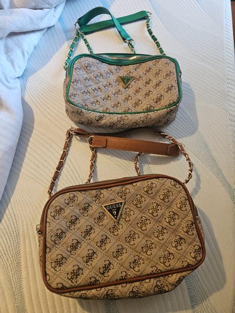 Crossbody kabelka penazenka, guess