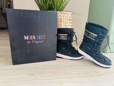 Krásne detské snehule značky moon boot, pc 130 eur, 33