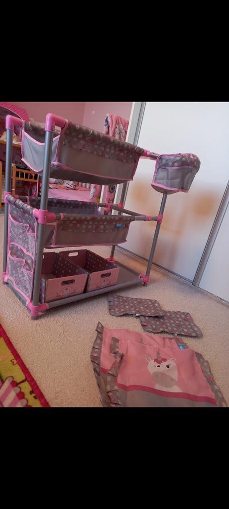 Poschodová postieľka pre babiky a kočíky,