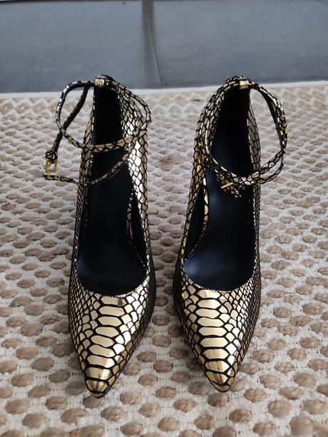 Extravagantné lodičky, 39