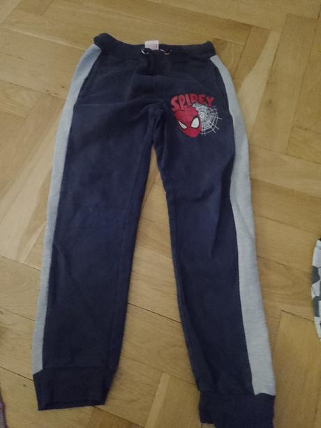 Spiderman teplaky, marvel,128