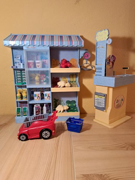 Barbie happy family neighborhood shopping fun, 