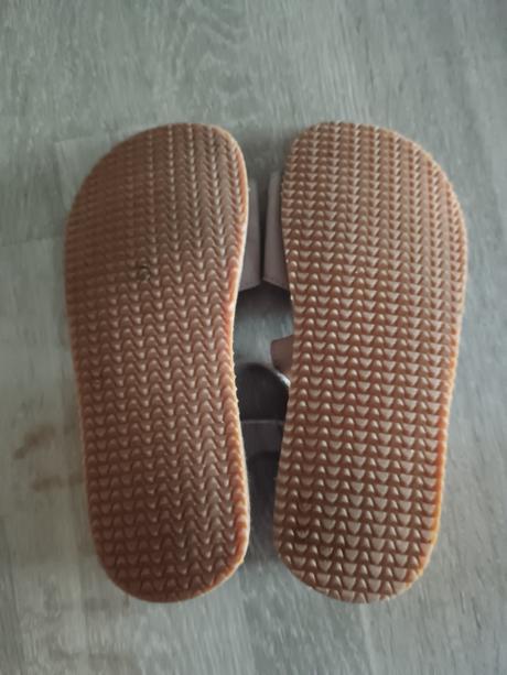Barefoot ok bare sandále, 32