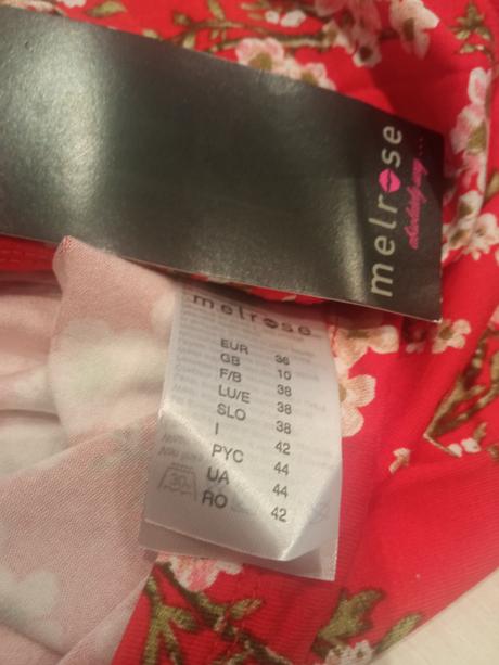 Dámske kvetované tričko červené melrose (36), s