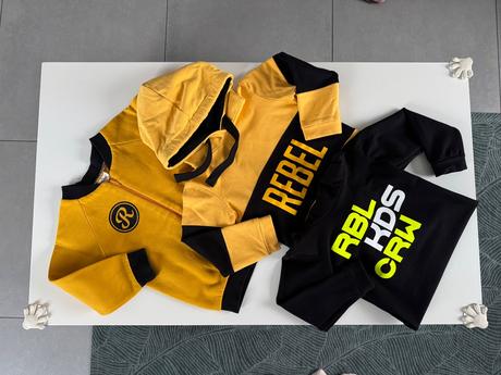 Mikina hrubšia, zn. rebel kids, v. 104, rebel kids,104