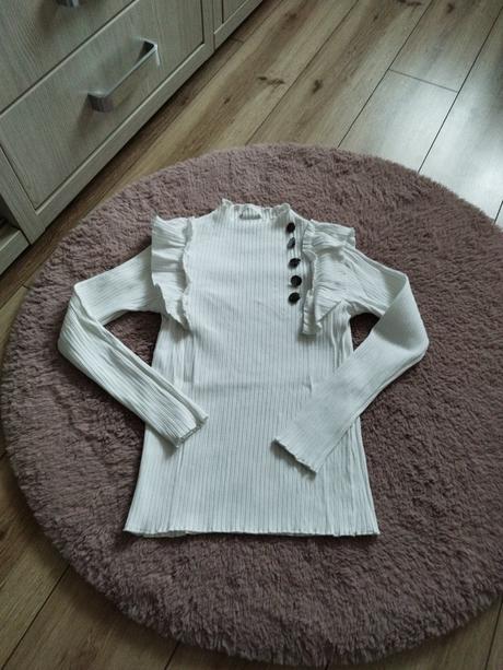 Tricko s volánikom, 146