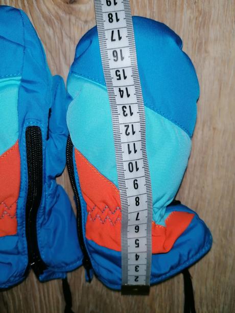 Rukavice zateplene, 104