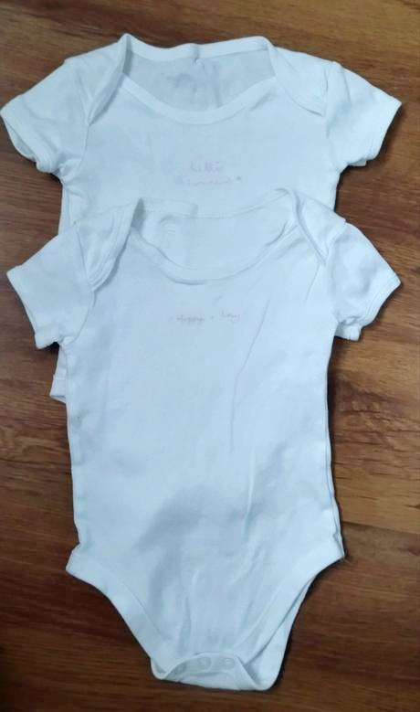 Body biele s ružovým textom, matalan,80