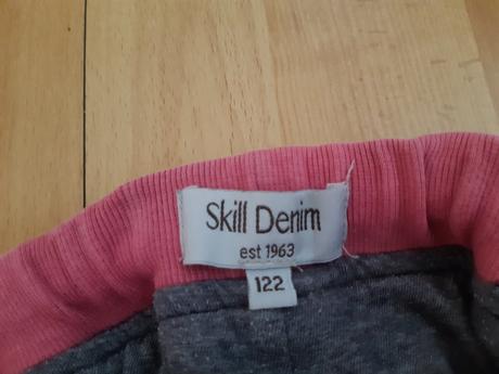 Modro-ruzove rifle, 122