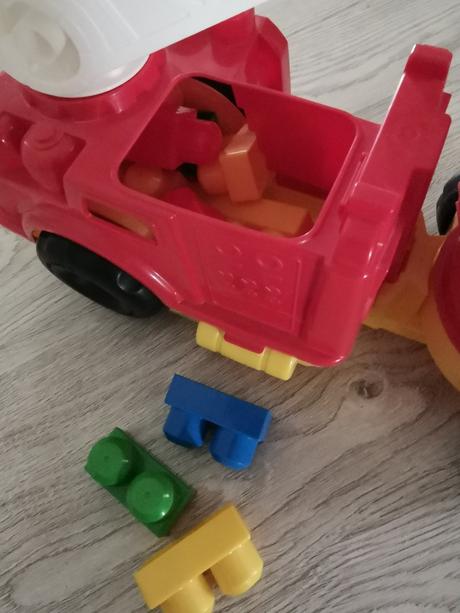 Hasičské auto s megablocks,