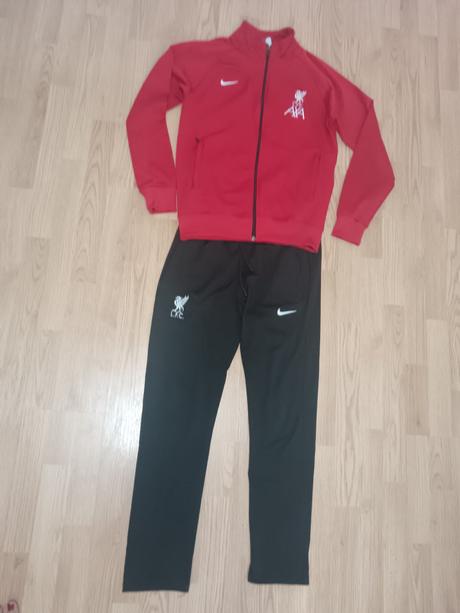 Teplakova suprava, nike,164