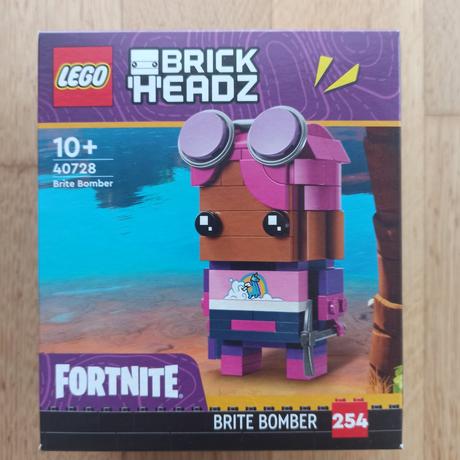 Lego brickheadz fortnite,