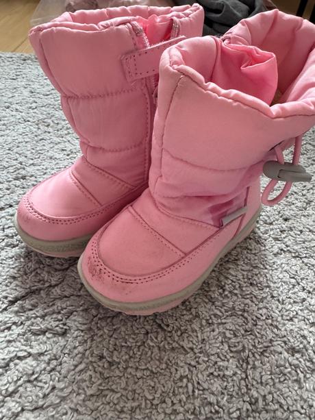 Snehule garvallin, 23