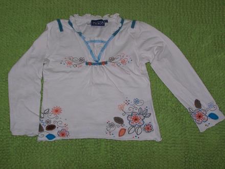 Tričkos aplikáciami a výšivkami elegantné, 116