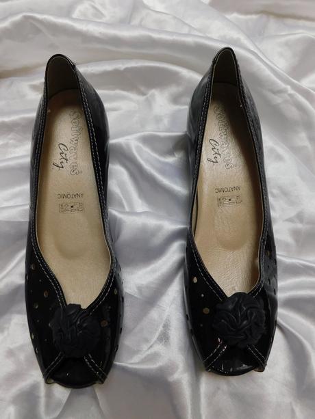 Kvalitne damske kozene topanky, 41