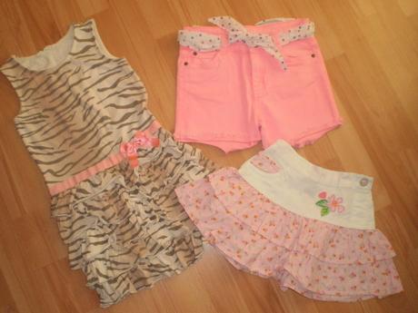 Šaty +kraťasy cena spolu, 122–134