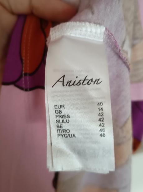 Dlhé ružové šaty, l
