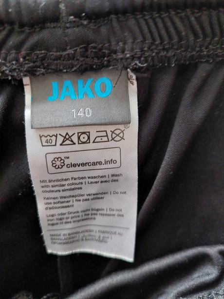 Športové kraťasy jako 140 top stav, 140