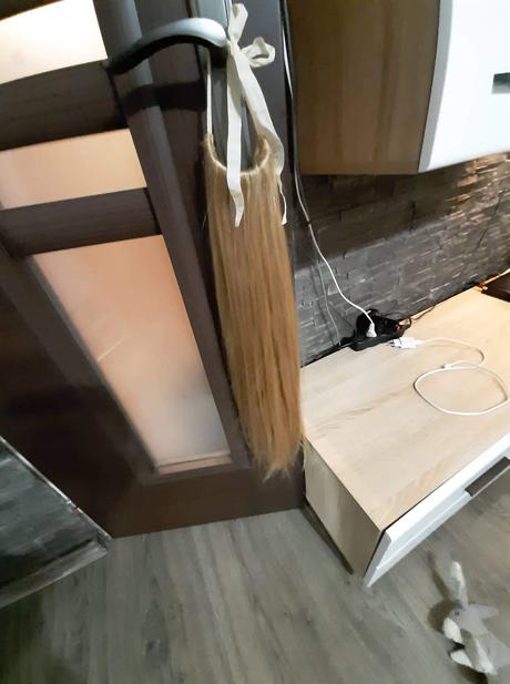 Príčesok do vlasov cop nie sú tenký, 