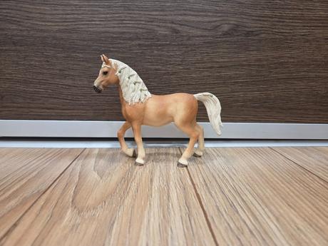 Schleich kôň s jazdcom, 