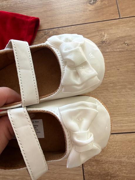 Vianočné šaty s sandalkymi, 74