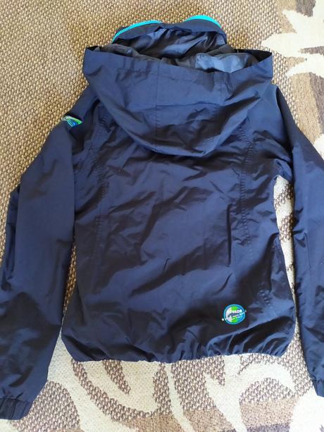 Dievcenska bunda, 176