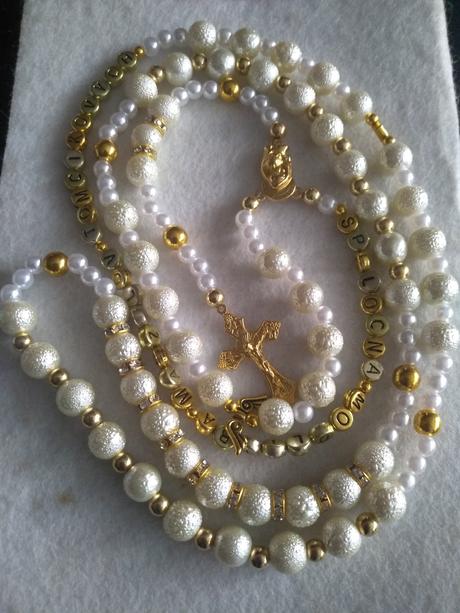 Ruženec s menom a dátumom e091, 